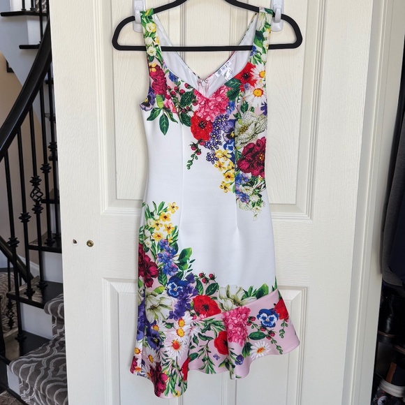 Venus Floral Print Dress with ruffled hem - Picture 2 of 6